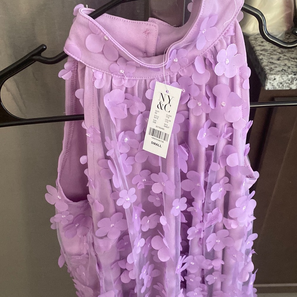 New sleeveless dress